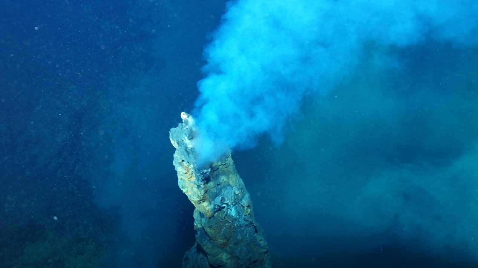 Underwater image of an active hydrothermal vent
